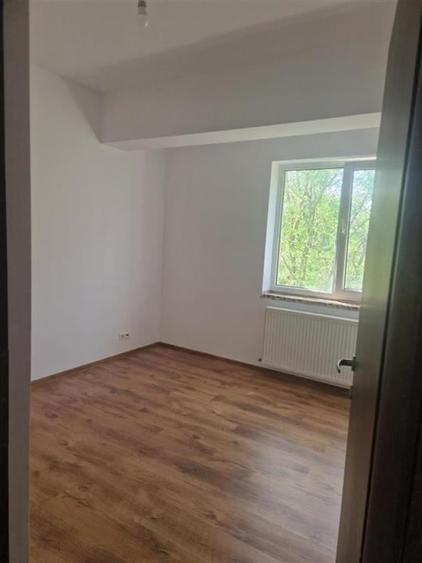 Apartament 3 camere inchiriere Drumul Valea Doftanei Sector 6 - 12