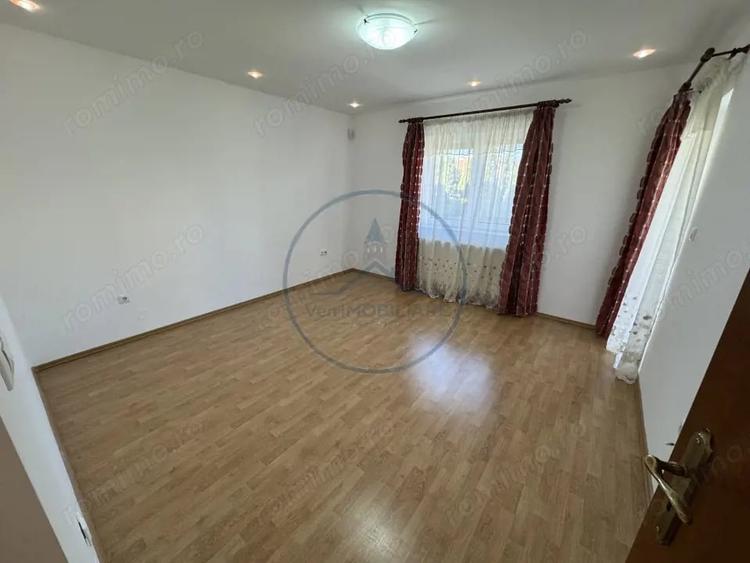 Casă cu Teren 1000 Mp în Calea Moldovei