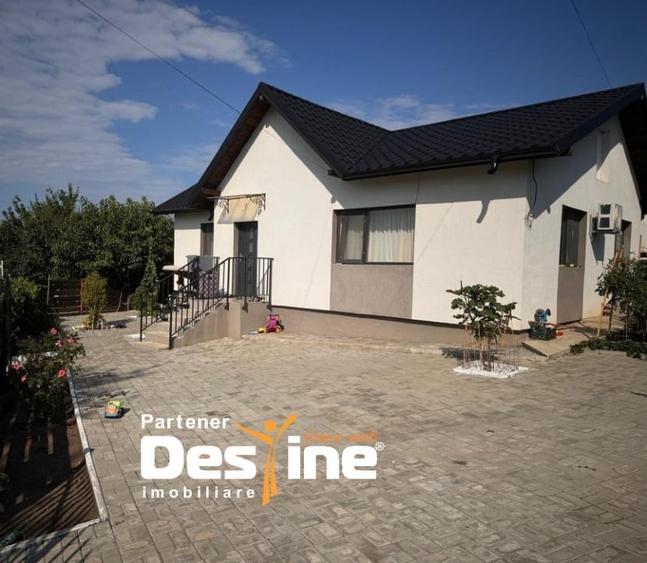Casa PLAN PARTER, 75 mp + 500 mp TEREN , CIURBESTI - 1