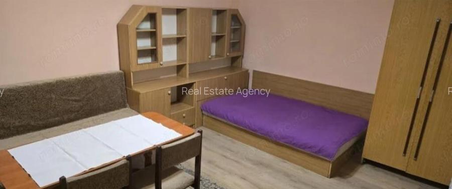 1 camera in zona Centrala