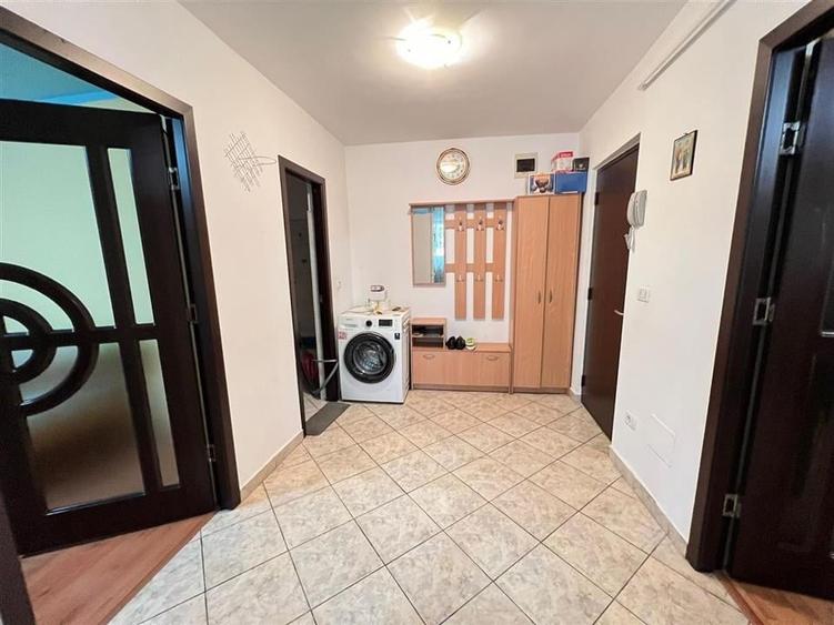 Apartament 2 camere, hol patrat, logie + balcon, zona Razboieni - 13