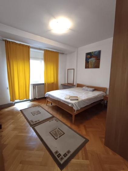 Vanzare - 4 camere - Armeneasca - Piata Rosetti - 10