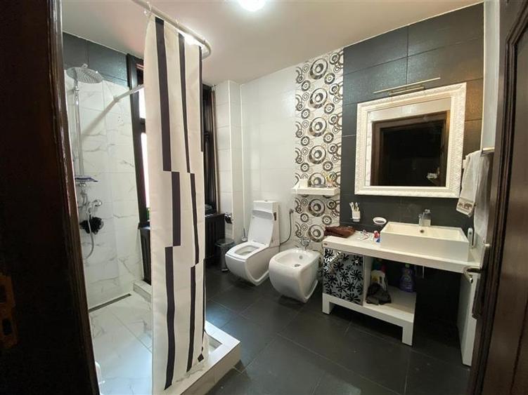 Vila brancoveneasca pretabila: birouri, clinica, ceainarie - 4