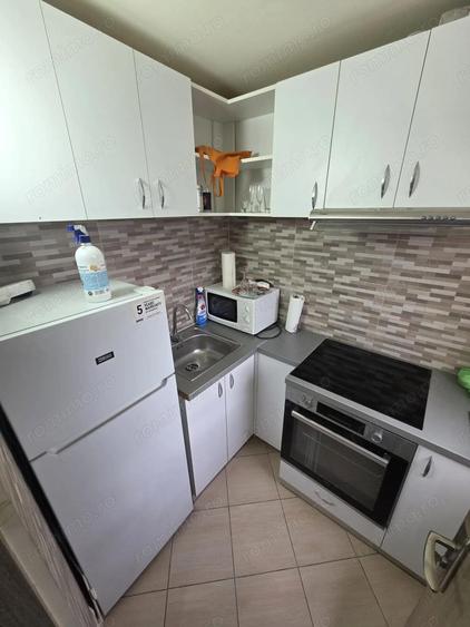 Garsoniera renovata Zona Buzia?ului Etaj 2 - 6