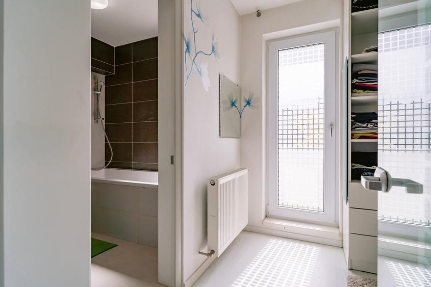 CASA DEOSEBITA IN ZONA REZIDENTIALA - PLANTELOR - MANTULEASA - ARMENEASCA - 16
