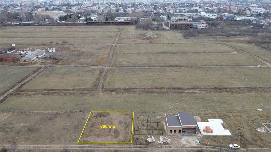 Teren intravilan 600 mp, zona str Vlad Tepes , dechidere 25m - 7