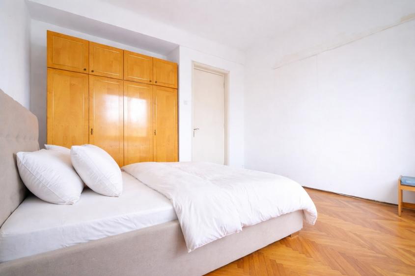 Carol I Apartament elegant cu proportii generoase si potential de redefinire - 1