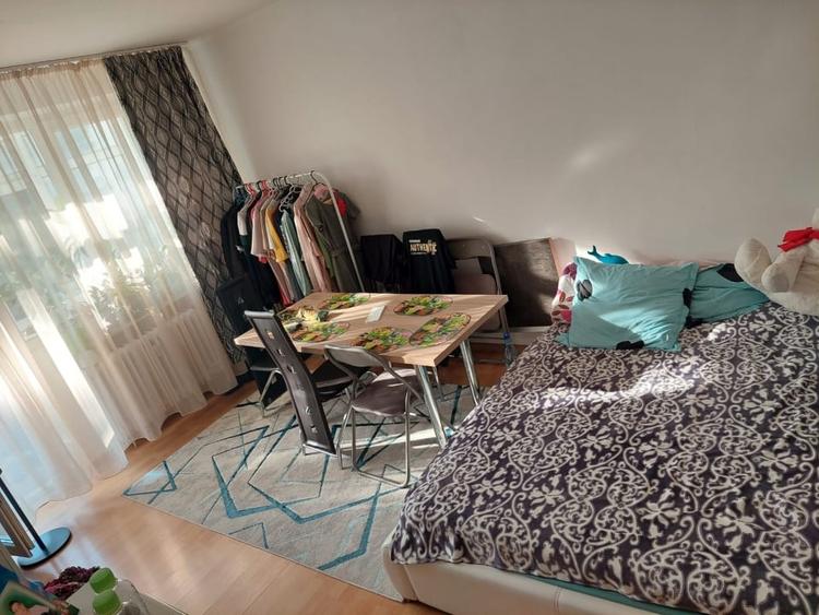 Vanzare apartament 3 camere Giurgiului - 2