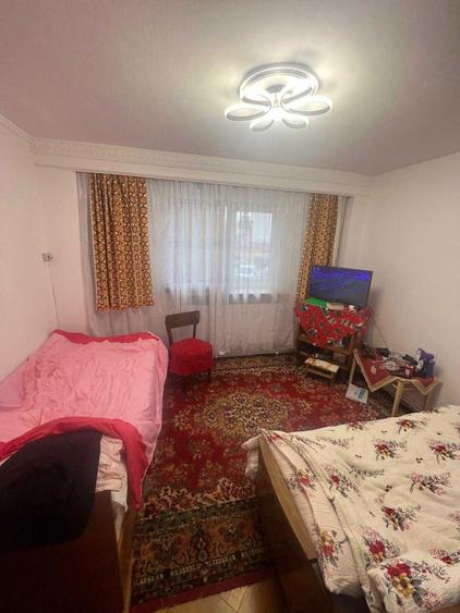 Vanzare apartament 4 camere - 1