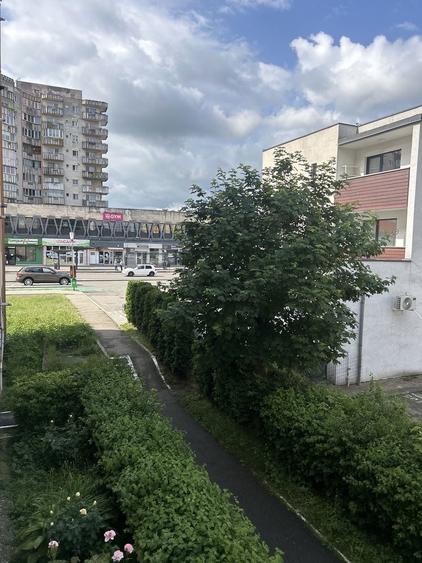 Apartament 3 camere / etaj 1 / Materna / - 3
