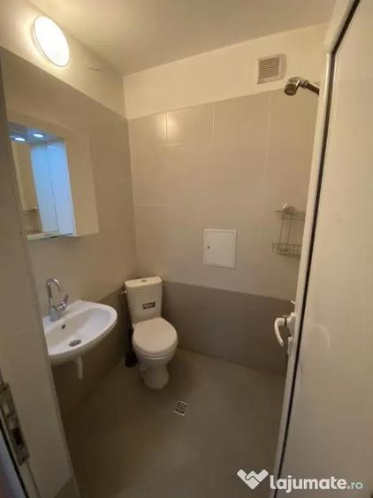 2 camere de vanzare Dacia - 2