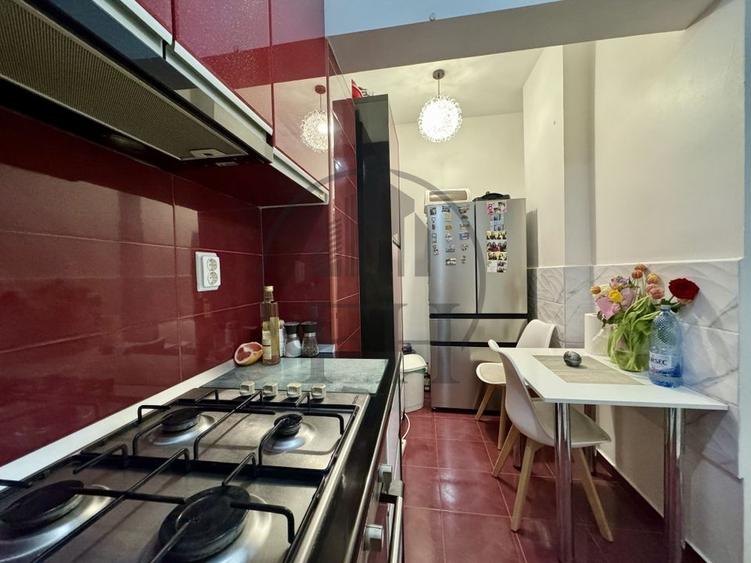 Apartament 3 camere de vanzare Constanta, Bd. Ferdinand - 10