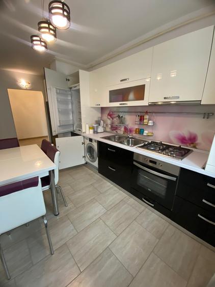 2 DECOMANDATE etajul 1, renovat, mobilat si utilat, Mioritei - 2