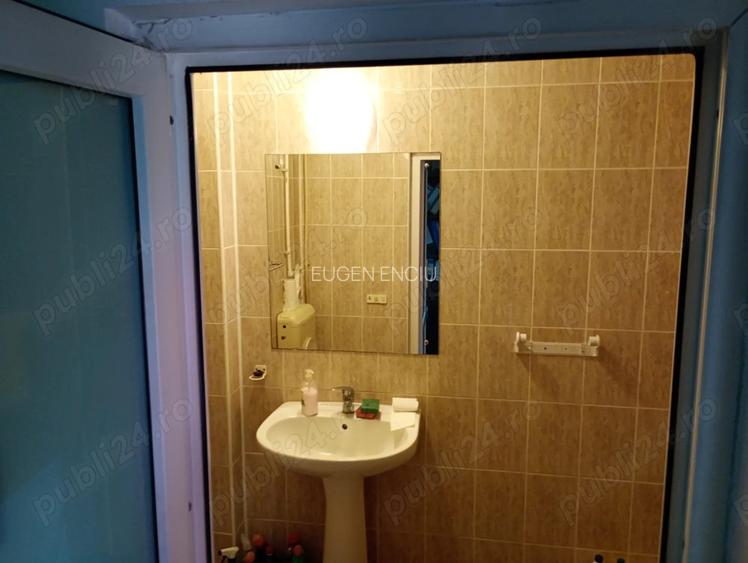 Vand casa in sct 5, Bucuresti, 6 camere, 175 mp,