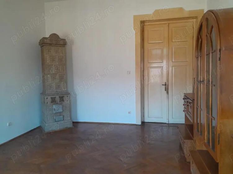 Vand apartament cu 4 camere in zona Pia?a Maria - 3