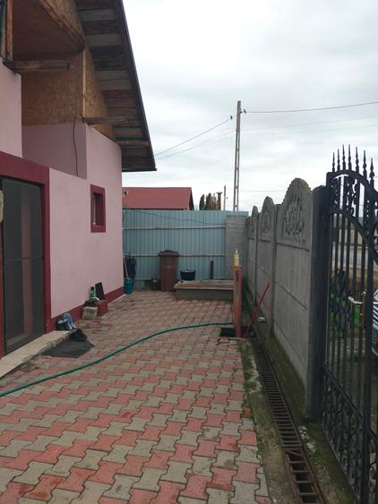 Casă de vânzare în Micești - Purcăreni, la doar 3 km de orașul Mioveni - 2