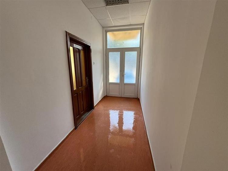 Cladiri de birouri 1.116mp si teren intravilan 5.687 mp de vanzare - 18