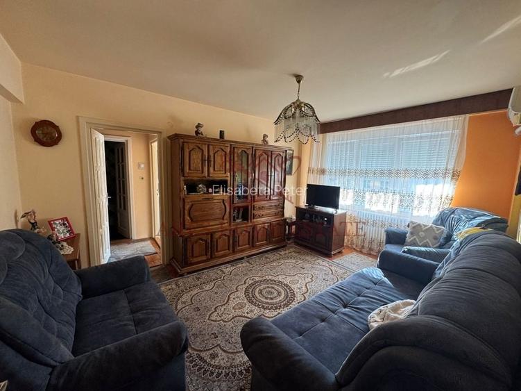 Com. 0% Apartament ultracentral. Etaj intermediar Com. 0% Apartament ultracentral. Etaj intermediar