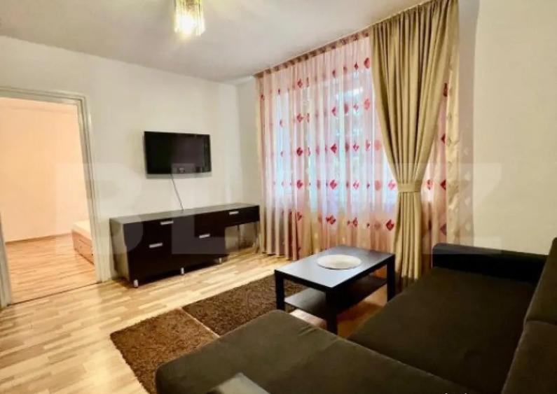 Apartament 2 camere semicentral, 41 mp, zona strazii Paris - 8