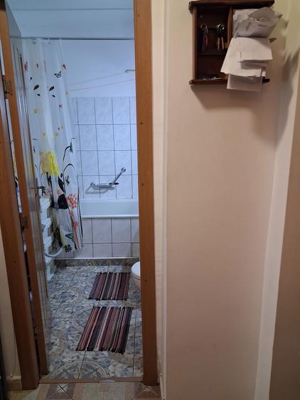 Vand apartament cu o camera, Calea romanului( langa OMV) - 1