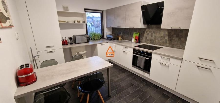 Casa / Vila - 200 mp - 600 mp teren - Alpha Bank , Pacurari - 2