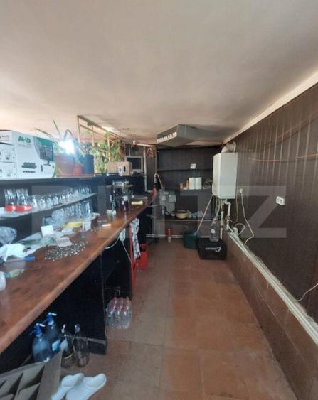 Spatiu Comercial cu 2 camere+beci, teren 400mp - 10