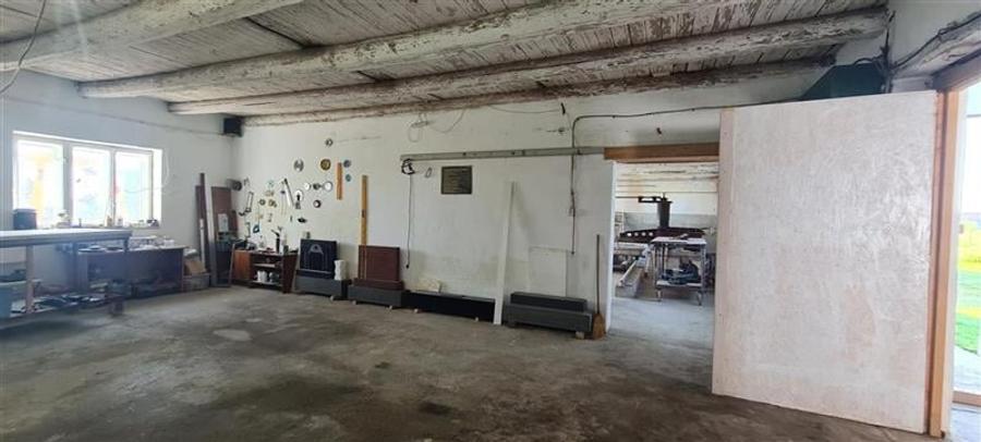 TEREN CU CLADIRI FUNCTII MULTIPLE - 7