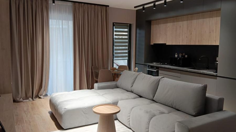 REA1028338 Apartament 3 camere cu parcare supraterana acoperita - 1