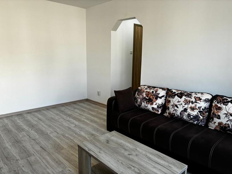 Apartament 2 camere, renovat complet, mobilat, etaj 3 - 2