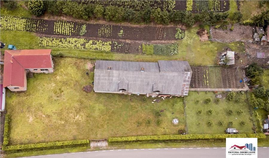 Casa de Zona Batos cu Oportunitati Maxime de Dezvoltare - 1