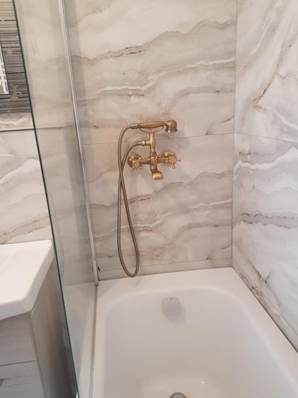 Apartament doua camere, decomandat, etaj 4, cu sarpanta, renovat modern, stradal - 15