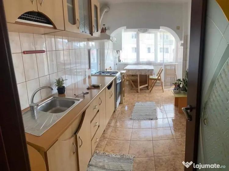 Apartament 3 camere de vanzare zona centrala Buhusi - 5