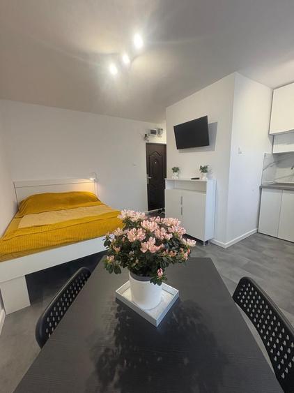 1 Decembrie 1918 -  8 minute Metrou, Garsoniera LUX - 1