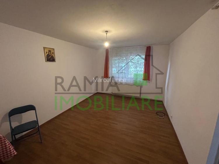 Garsoniera de vanzare zona Bartolomeu