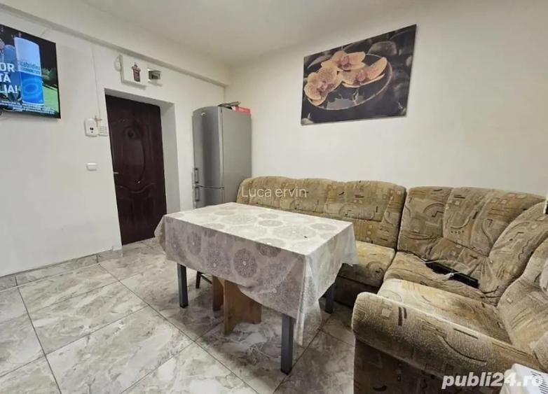 Vand schimb cu casa la tara +diferen?a