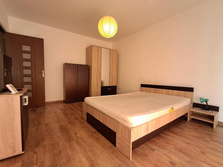 Apartament 2 camere,et.2,parcare Str.Eroilor Floresti - 2