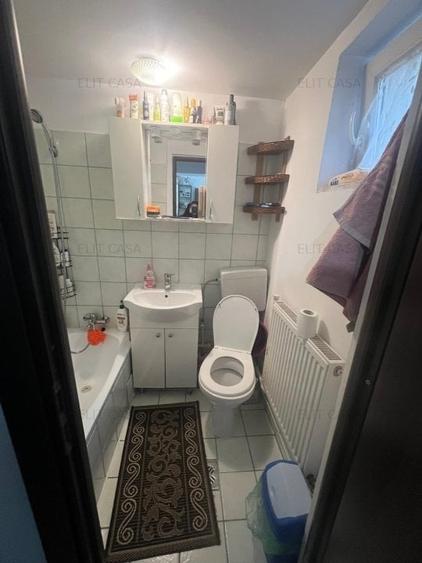 Apartament cu 2 camere, etaj 3/4, zona Podu Ros - 4