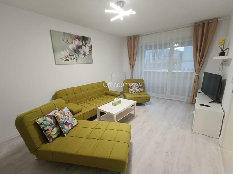 Mall Coresi - apartament 2 camere decomandat - loc de parcare - boxa
