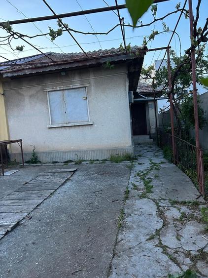 Vand casa cu teren Palazu Mare ,cartier Constanta - 1