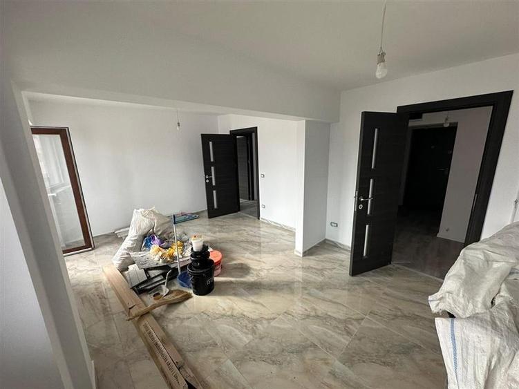 Ap 4 cam, complet renovat NOU, zona Scola nr 3, Al Vlahuta,et 3/4 - 2