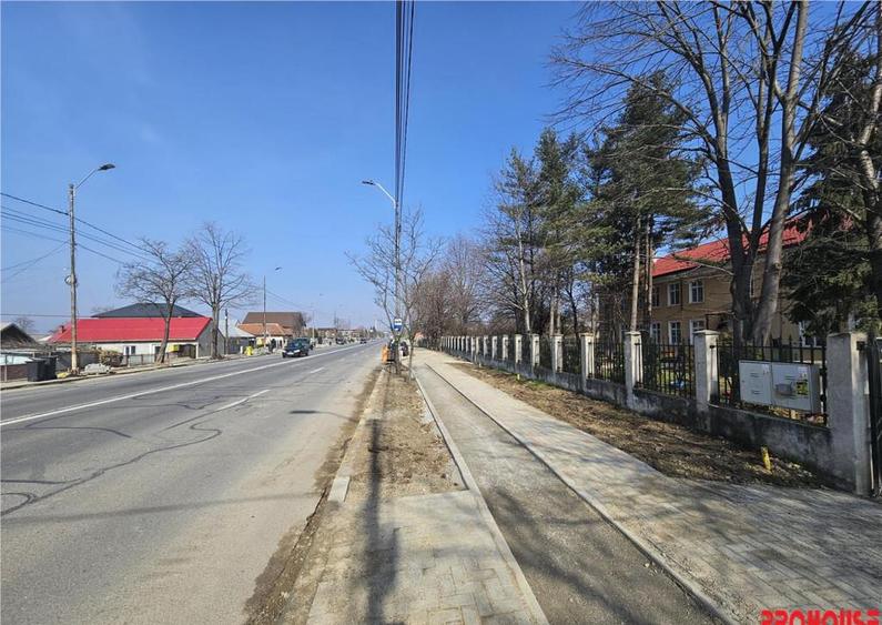 Teren intravilan 2000 mp, Calea Romanului - 2
