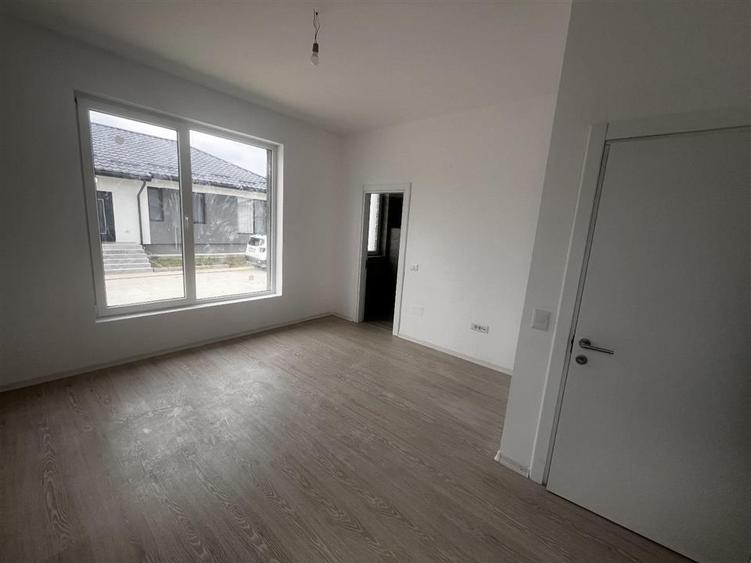 Casa individuala 4 camere in Tunari. - 5