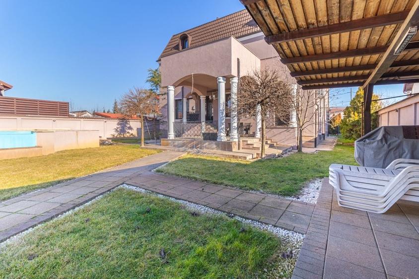 Vila cu piscina si garaj - 6 dormitoare - Pantelimon - 27