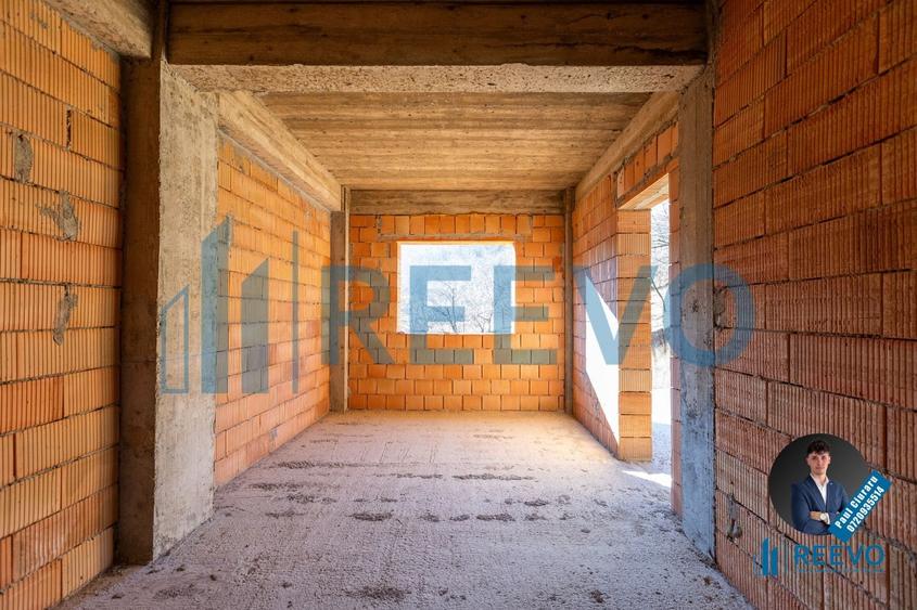 Pensiune/Vilă la roșu P+E+M în Sărata - 15