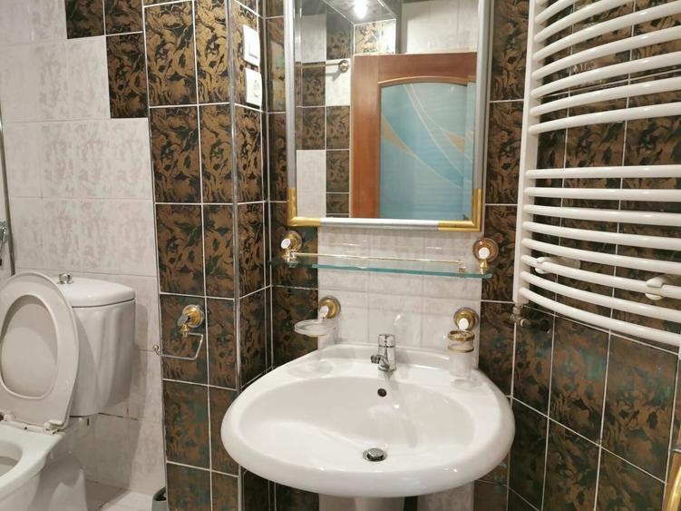 2 camere de inchiriat vedere la Fantani Casa Poporului Bulevardul Unirii - 9