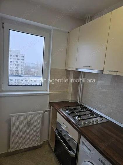 Costin georgian 5-6 minute metrou langa piata minisi