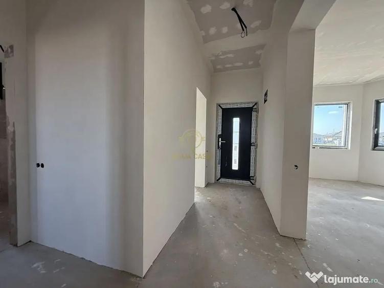 De Vanzare Casa 3 Dormitoare/Garaj/Terasa cu Teren Genero... - 3