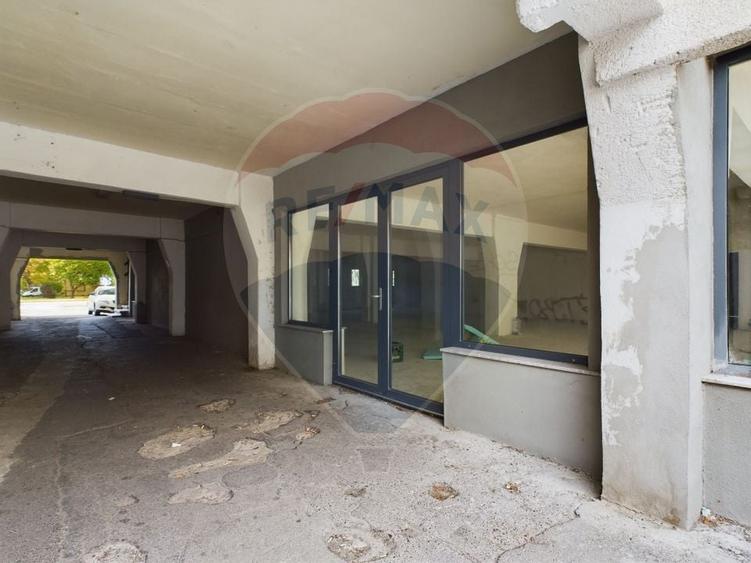 Spatiu comercial 385 mp, zona Tudor Vladimirescu - 17
