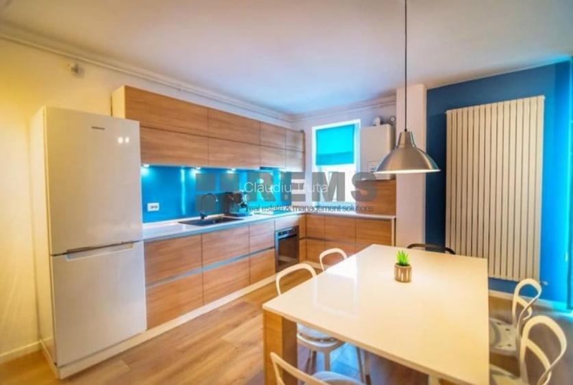 Apartament 3 camere, de lux, Central, locatie excelenta!