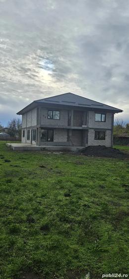 Casa de vanzare locul ideal pentru lini?te, natura ?i confort! - 8